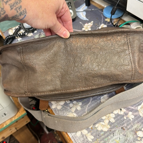 Fossil bag and matching wallet - Picture 4 of 7